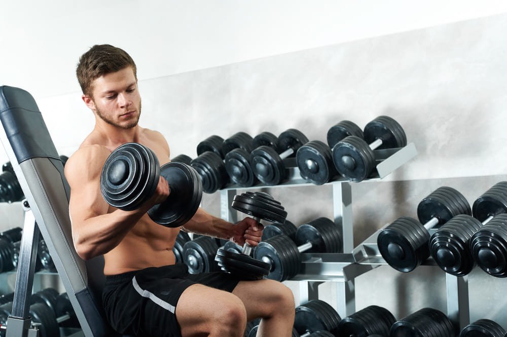 5 beste borst oefeningen met dumbbells - Kosso Nutrition | Kwaliteit = prioriteit