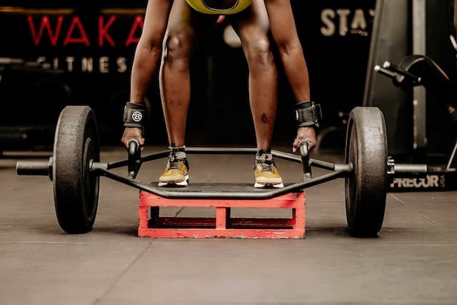 Wat train je met deadliften? - Kosso Nutrition | Kwaliteit = prioriteit